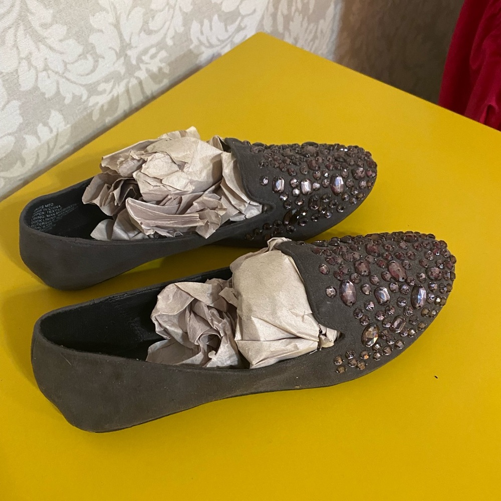 NEW Gray diamonds Flats